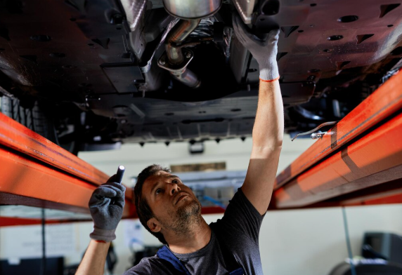 How to Spot Exhaust Manifold Repair Warning Signs Early