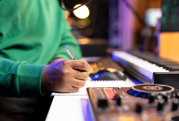 Beginner Music Production Course, What Should You Learn First?
